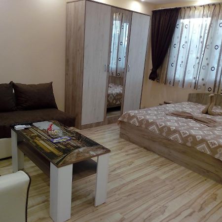 Апартамент Дани Apartament Dani คาซานลัก ภายนอก รูปภาพ