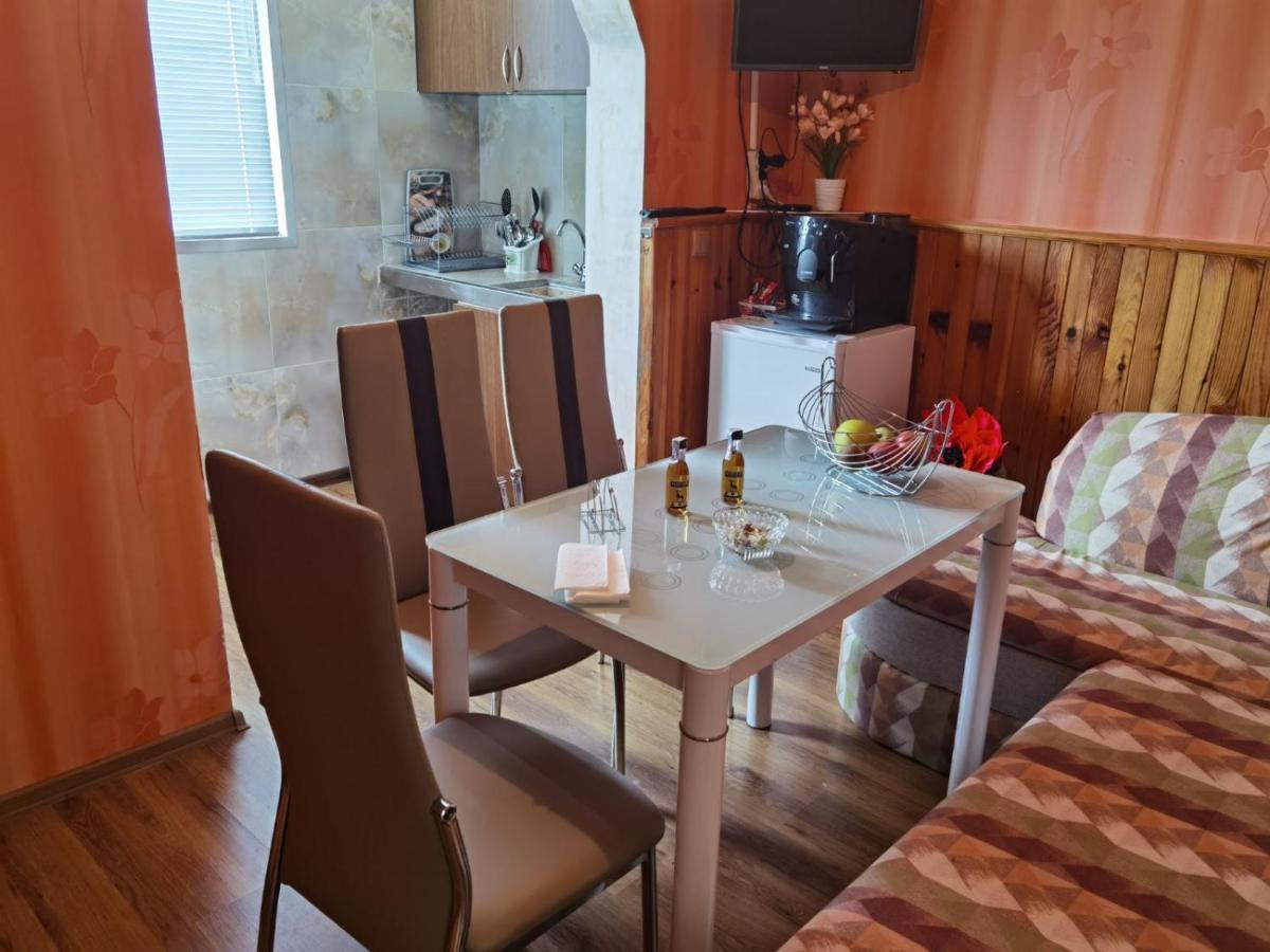 Апартамент Дани Apartament Dani คาซานลัก ภายนอก รูปภาพ