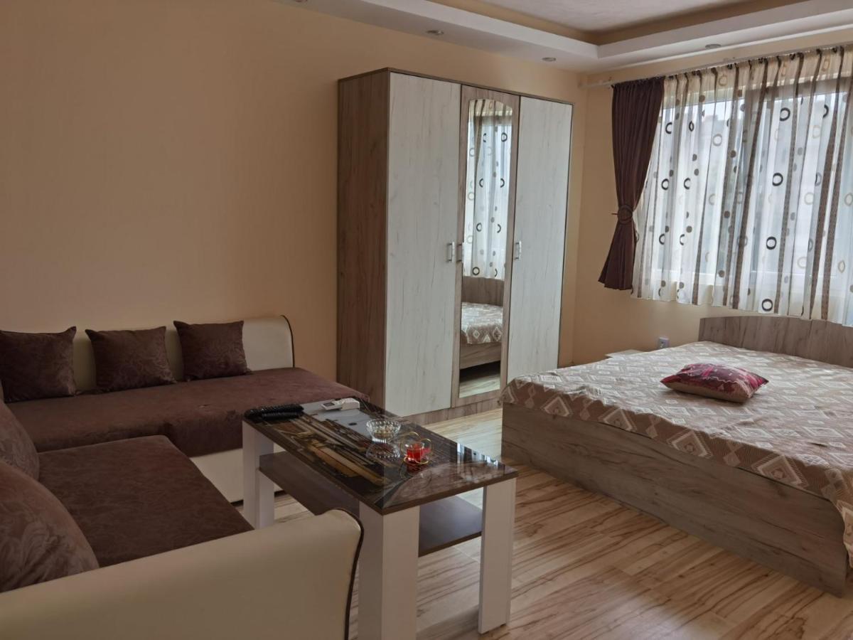Апартамент Дани Apartament Dani คาซานลัก ภายนอก รูปภาพ